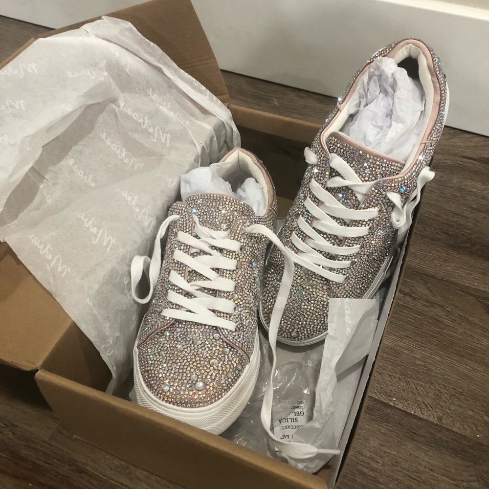 Matisse Julia sneaker, Size 8